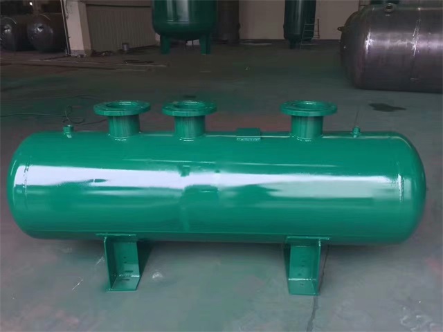 1679991473376569.jpeg 新化新化新化蒸汽分气缸1.jpeg
